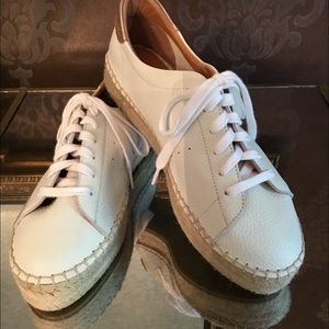 NWT Dalsom sneakers.